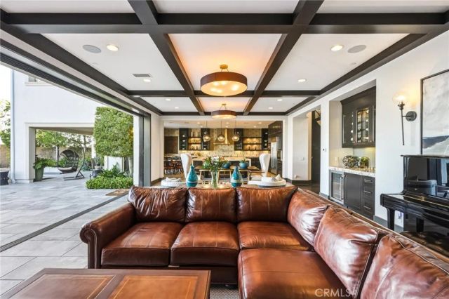 11735 N Manchester Way, Porter Ranch, CA 91326