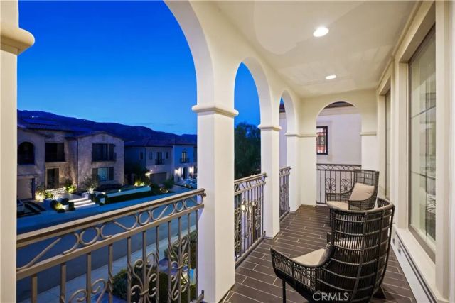 11735 N Manchester Way, Porter Ranch, CA 91326