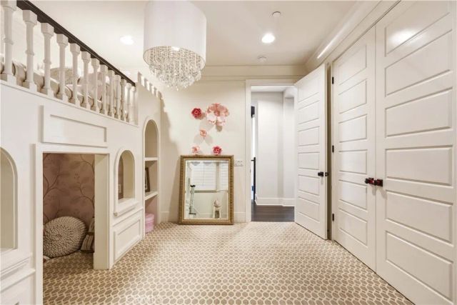 11735 N Manchester Way, Porter Ranch, CA 91326