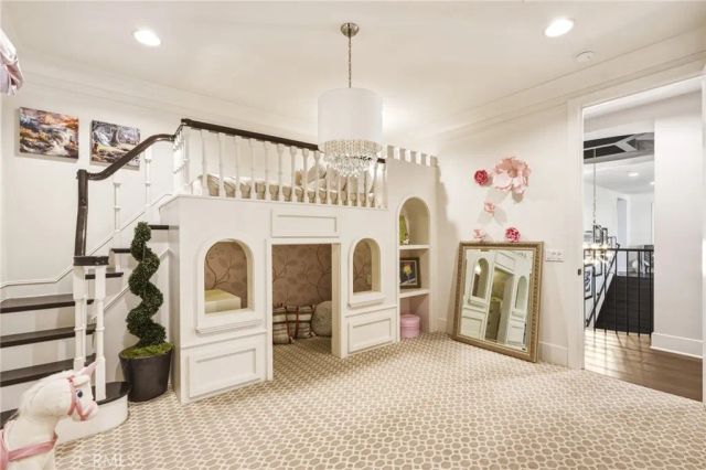 11735 N Manchester Way, Porter Ranch, CA 91326
