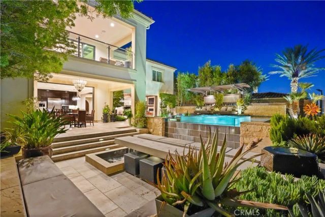 11735 N Manchester Way, Porter Ranch, CA 91326