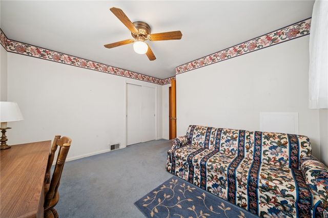 49 Millersdale Rd, Hempfield Twp, PA 15644