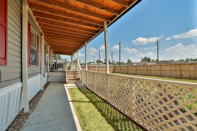 531 Road 51022, Cleveland, TX 77327