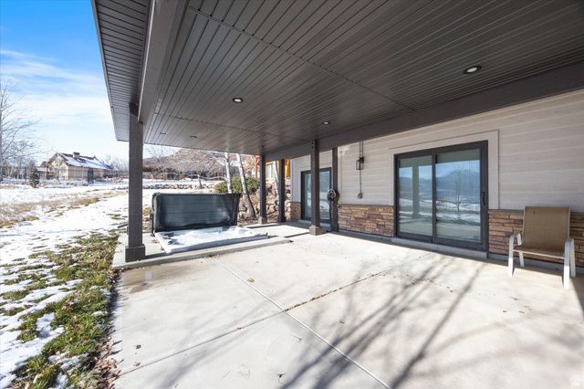 5823 E ELKHORN DR, Eden, UT 84310