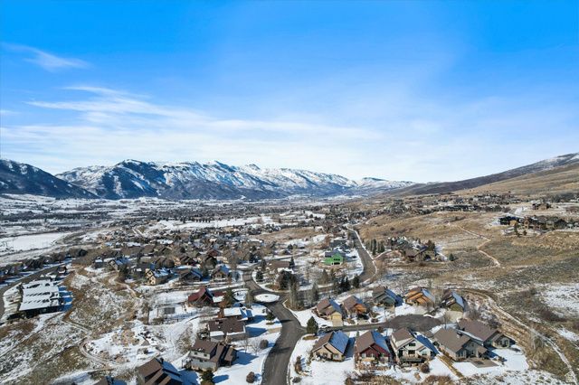 5823 E ELKHORN DR, Eden, UT 84310