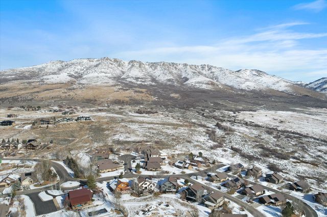 5823 E ELKHORN DR, Eden, UT 84310