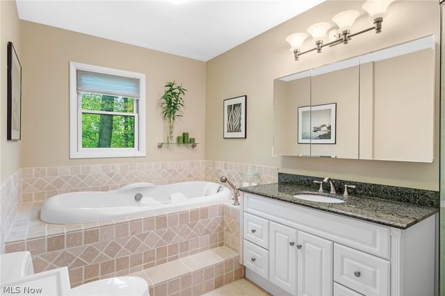 4587 Ranchwood Road, Akron, OH 44333