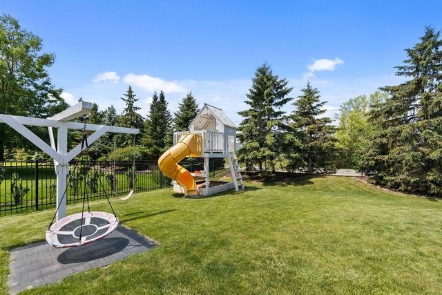 N9197 JONSCH DRIVE, Appleton, WI 54915