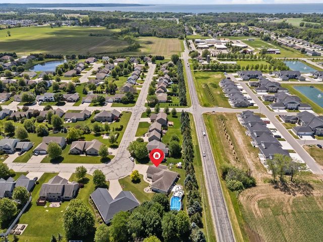 N9197 JONSCH DRIVE, Appleton, WI 54915