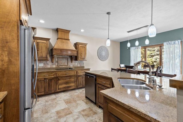 N9197 JONSCH DRIVE, Appleton, WI 54915