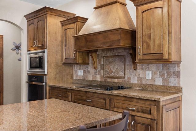 N9197 JONSCH DRIVE, Appleton, WI 54915
