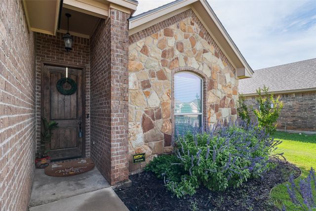 3211 Main Street, Granbury, TX 76049