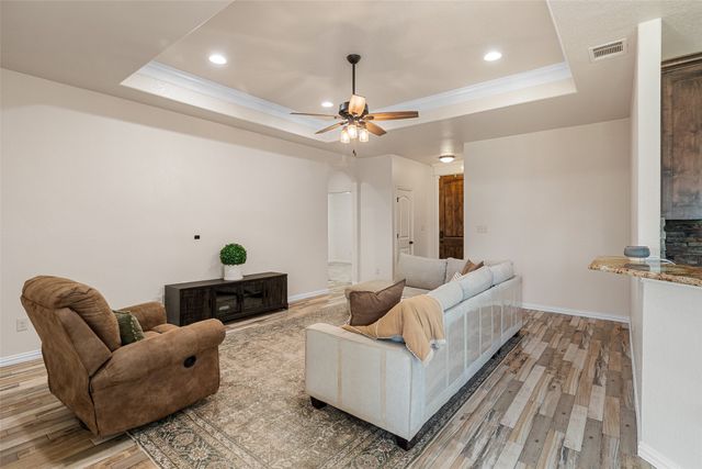3211 Main Street, Granbury, TX 76049