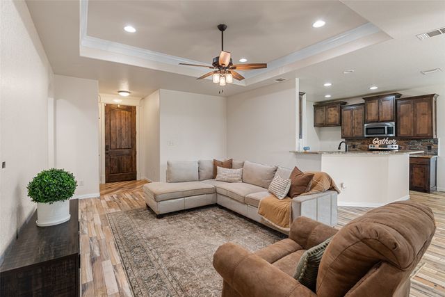 3211 Main Street, Granbury, TX 76049