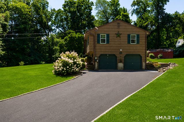 44 Juggernaut Road, Prospect, CT 06712
