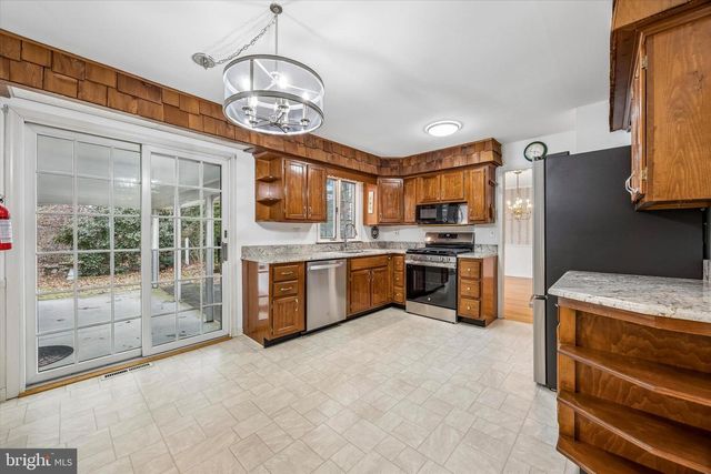 34 WHITE BIRCH RD, Blackwood, NJ 08012