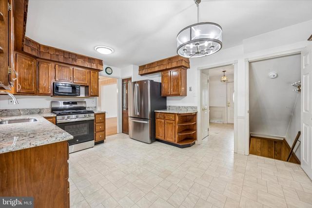 34 WHITE BIRCH RD, Blackwood, NJ 08012