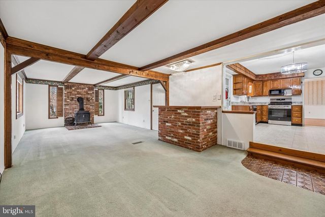 34 WHITE BIRCH RD, Blackwood, NJ 08012