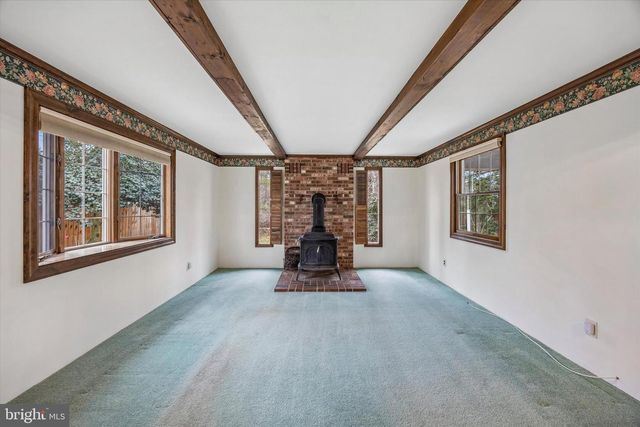 34 WHITE BIRCH RD, Blackwood, NJ 08012