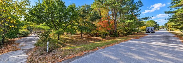 201 Hunter Hollow, Waveland, MS 39576