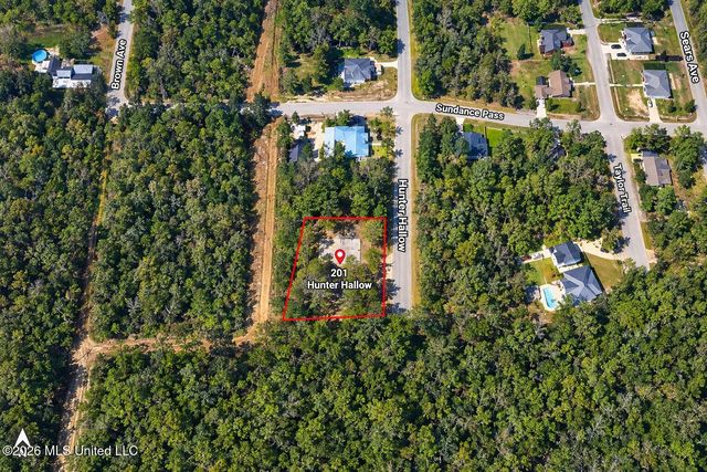201 Hunter Hollow, Waveland, MS 39576