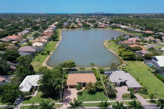 2076 Imperial CIR, Naples, FL 34110