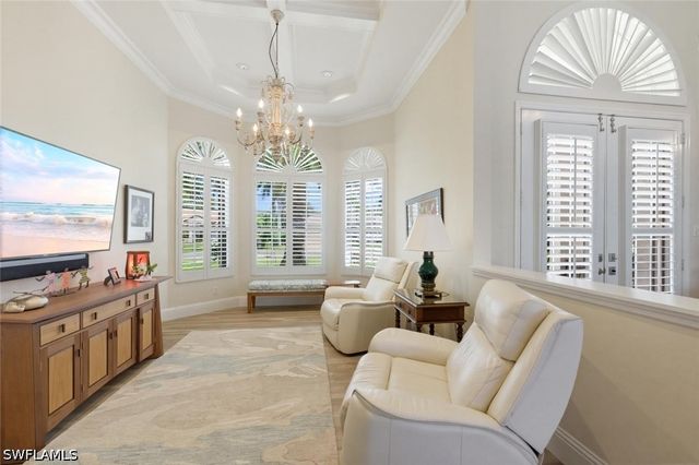 2076 Imperial CIR, Naples, FL 34110