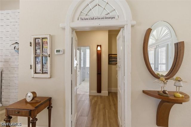 2076 Imperial CIR, Naples, FL 34110