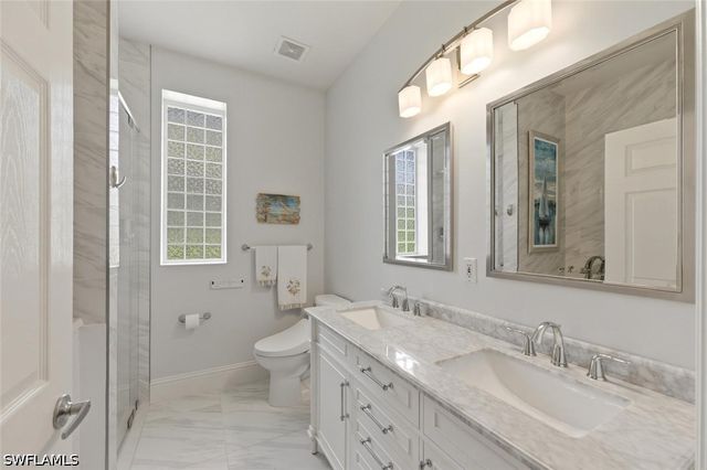 2076 Imperial CIR, Naples, FL 34110