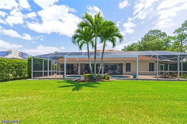 2076 Imperial CIR, Naples, FL 34110