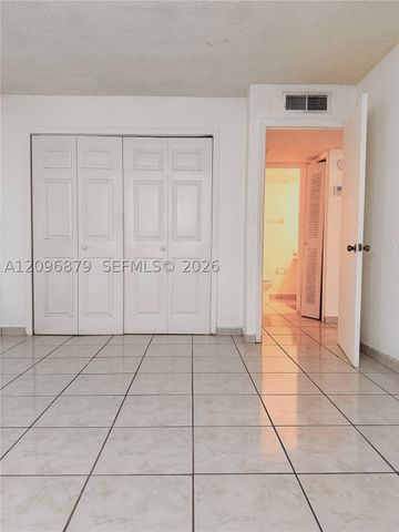 606 W 81st St 320, Hialeah, FL 33014