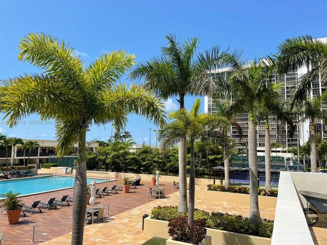 1865 Brickell Ave A811, Miami, FL 33129