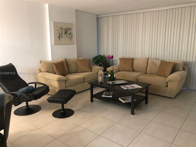 1865 Brickell Ave A811, Miami, FL 33129