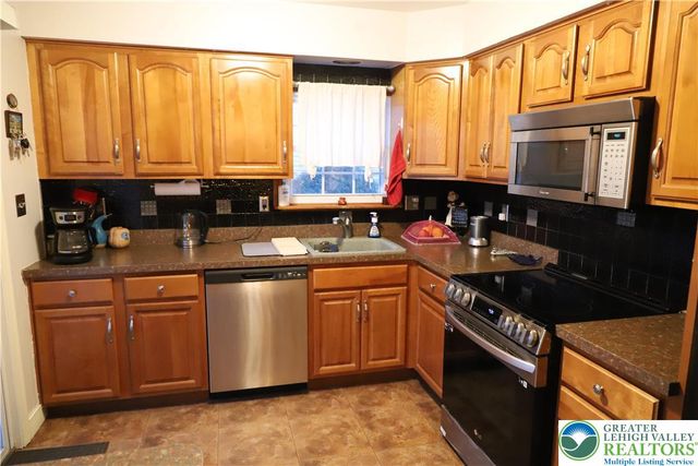 317 Lockridge, Alburtis Boro, PA 18011