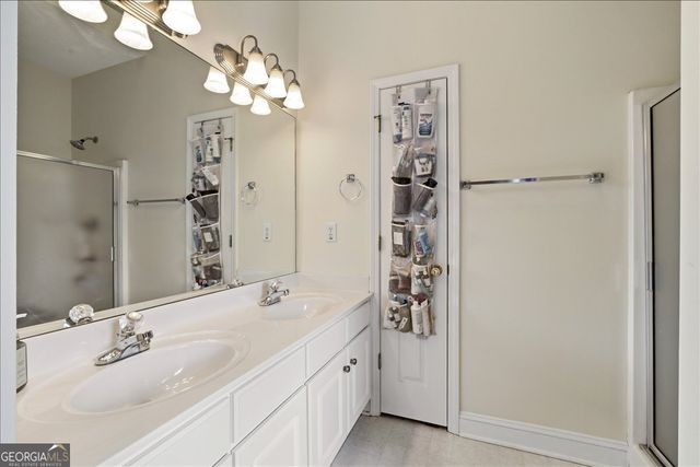 16 Berkshire Drive NW, Cartersville, GA 30120
