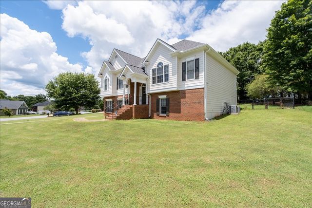 16 Berkshire Drive NW, Cartersville, GA 30120