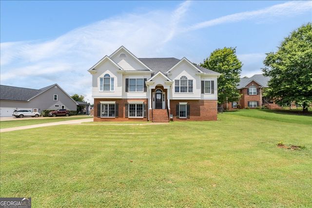 16 Berkshire Drive NW, Cartersville, GA 30120