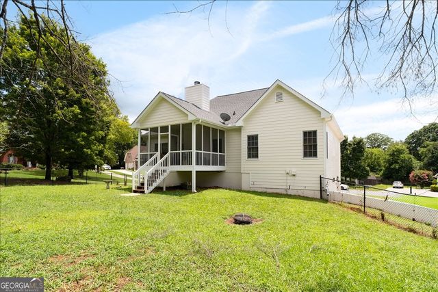 16 Berkshire Drive NW, Cartersville, GA 30120
