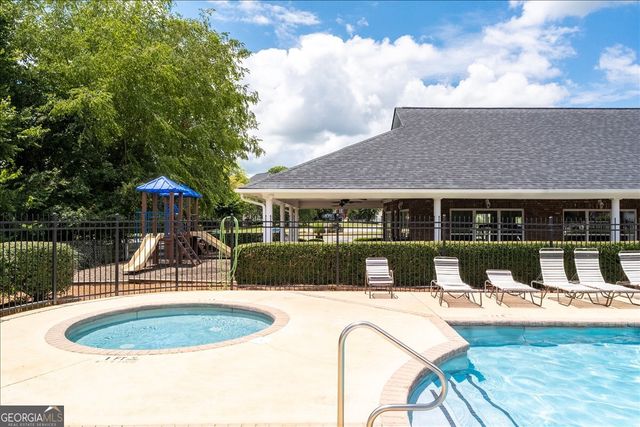 16 Berkshire Drive NW, Cartersville, GA 30120