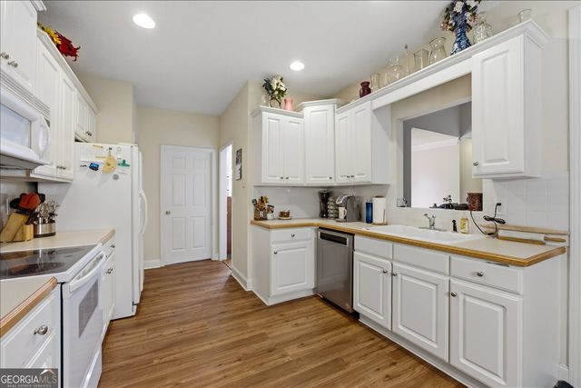 16 Berkshire Drive NW, Cartersville, GA 30120