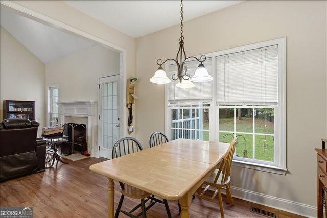 16 Berkshire Drive NW, Cartersville, GA 30120