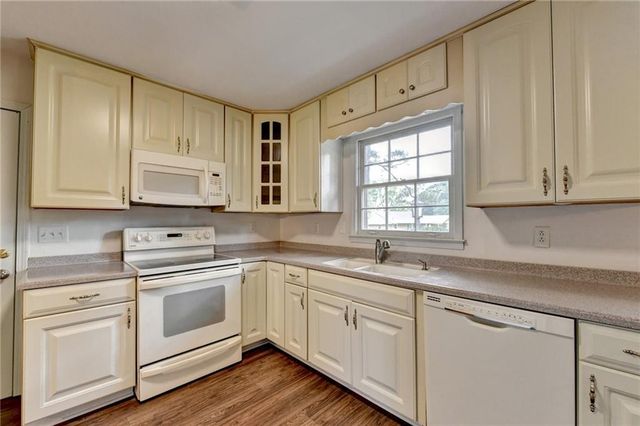 3318 Shorelake Drive, Tucker, GA 30084