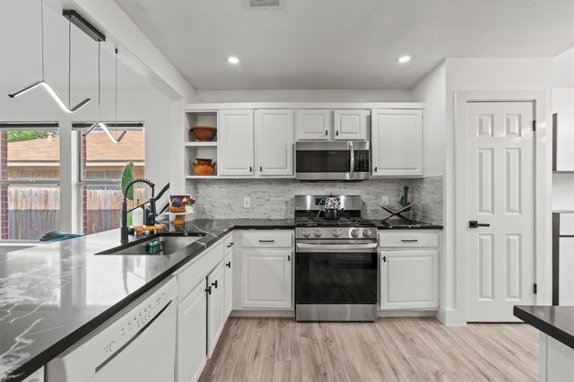 13436 Moscow TRL, Austin, TX 78729