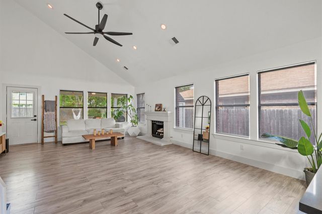13436 Moscow TRL, Austin, TX 78729