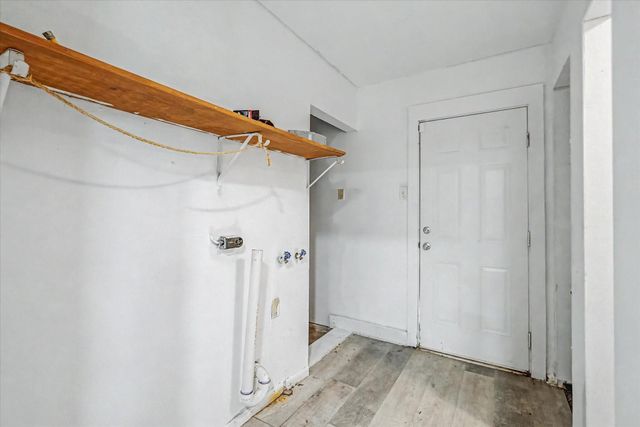 111 Carnation Street, Lake Jackson, TX 77566