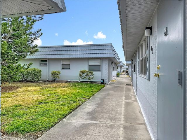 202 BEDFORD TRAIL 103, Sun City Center, FL 33573