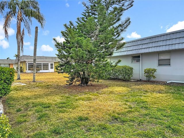 202 BEDFORD TRAIL 103, Sun City Center, FL 33573