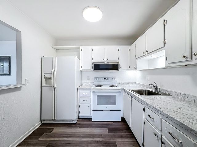 202 BEDFORD TRAIL 103, Sun City Center, FL 33573