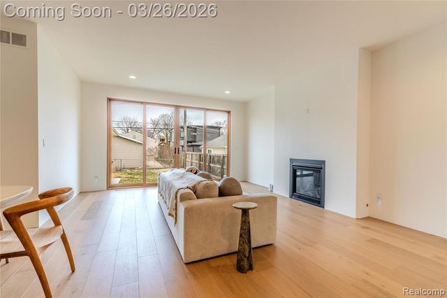 1307 Humphrey Avenue, Birmingham, MI 48009