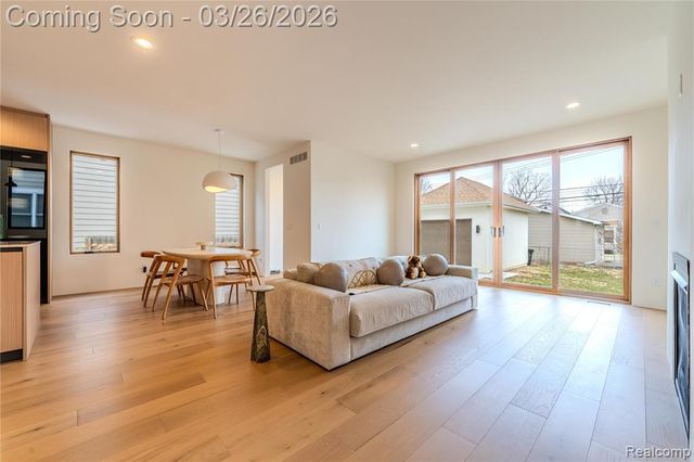 1307 Humphrey Avenue, Birmingham, MI 48009